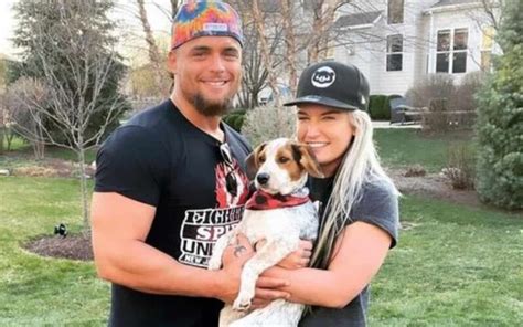 toni storm boyfriend|Photo: AEW star Toni Storm spotted with her husband。